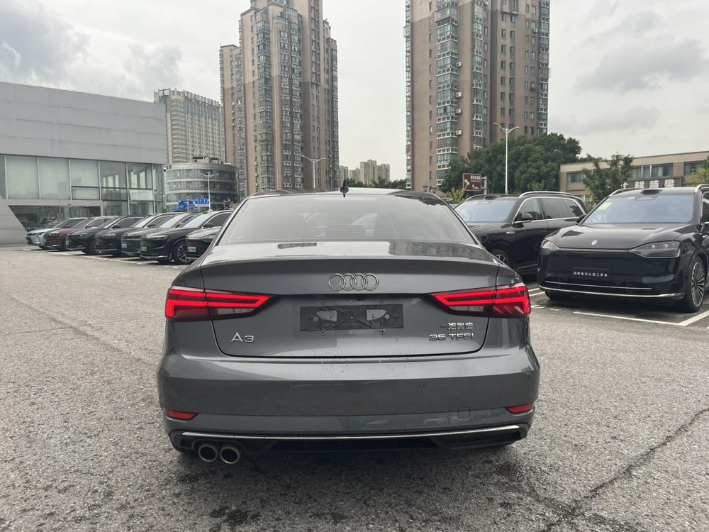 Audi A3 2020 модельного года, обновлённая версия Limousine 35 TFSI, базовая комплектация, China VI - фото 4