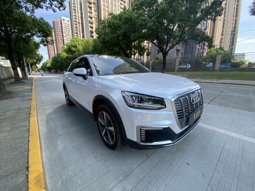 Audi Q2L e-tron 2019 года, полностью электрическая версия Smart Enjoyment - фото 3