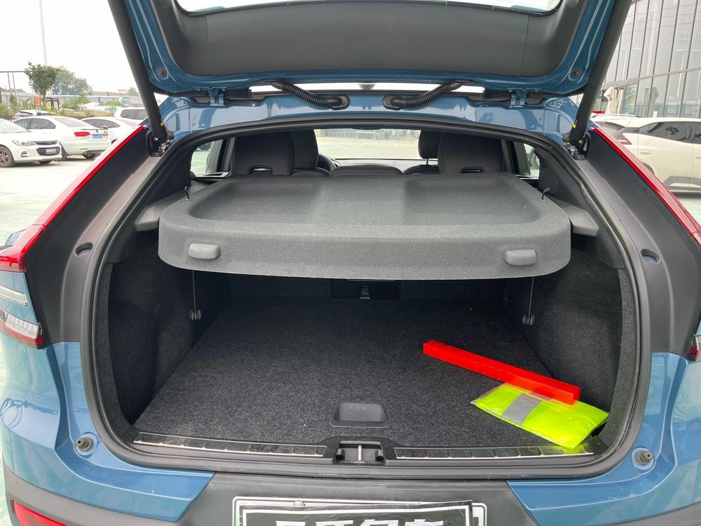 Volvo C40 EV 2022 модельного года, версия Long Range PRO  - фото 15