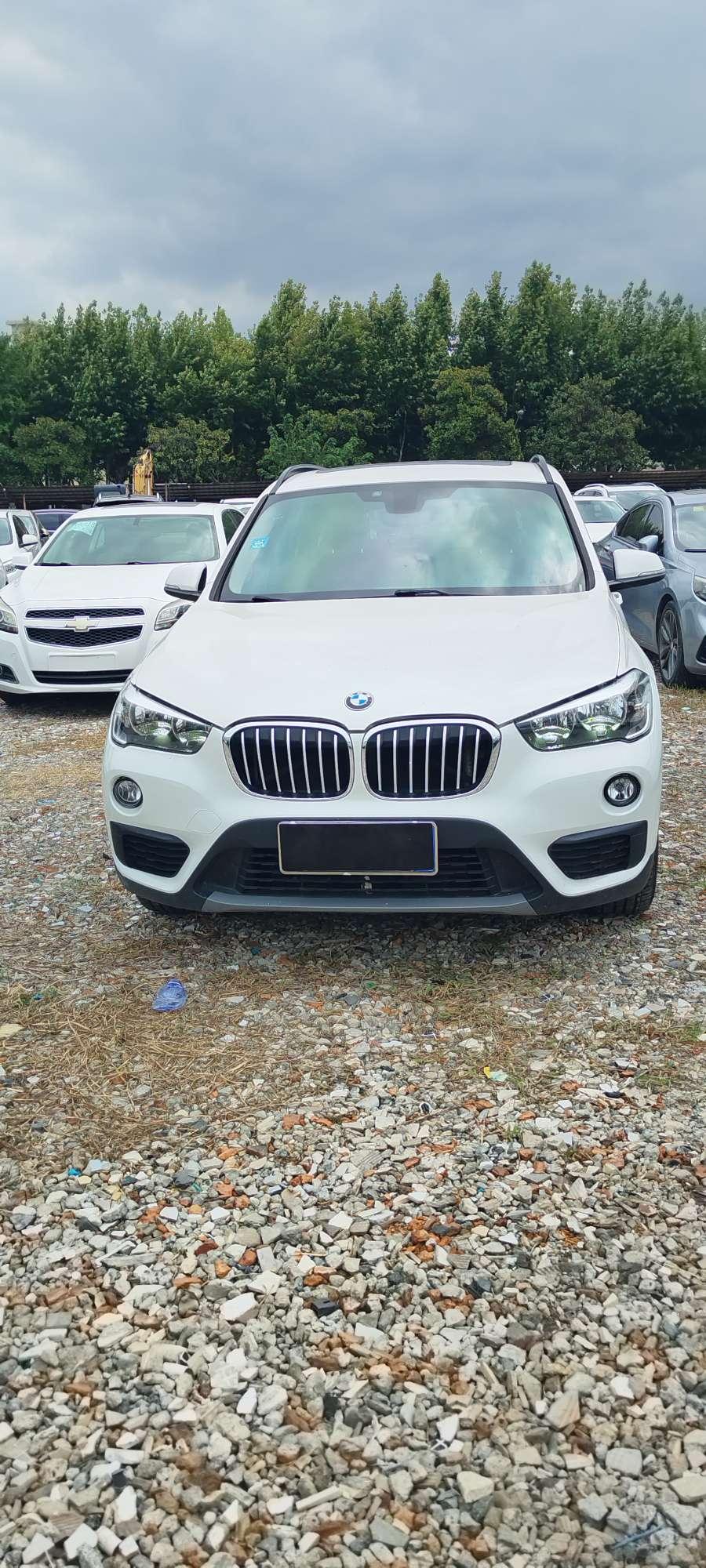 BMW X1 модель 2018 года sDrive18Li стильная комплектация - фото 2