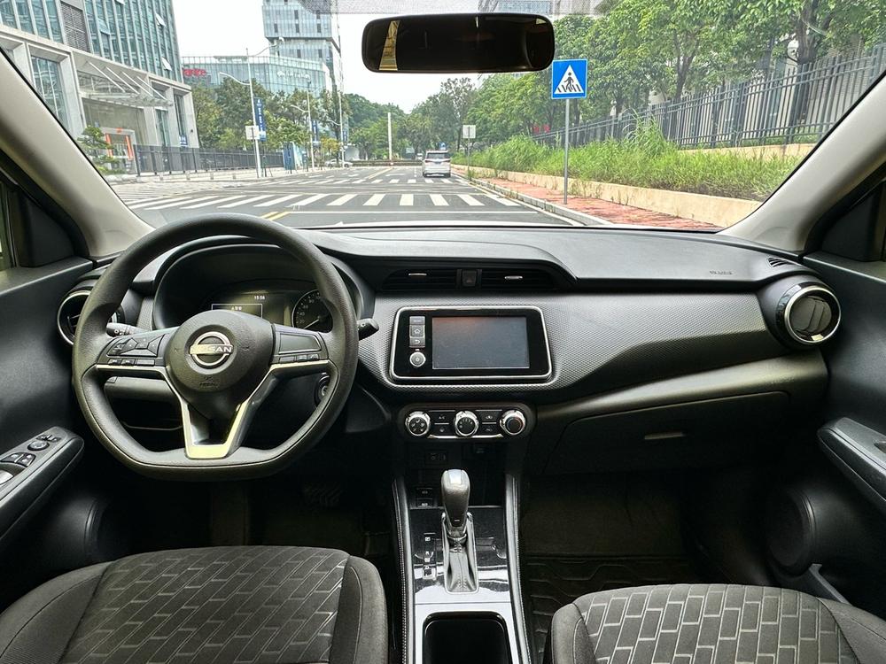 Kicks, модель 2023 года, версия Jinqing, 1.5L, «энергичная» модная версия - фото 7