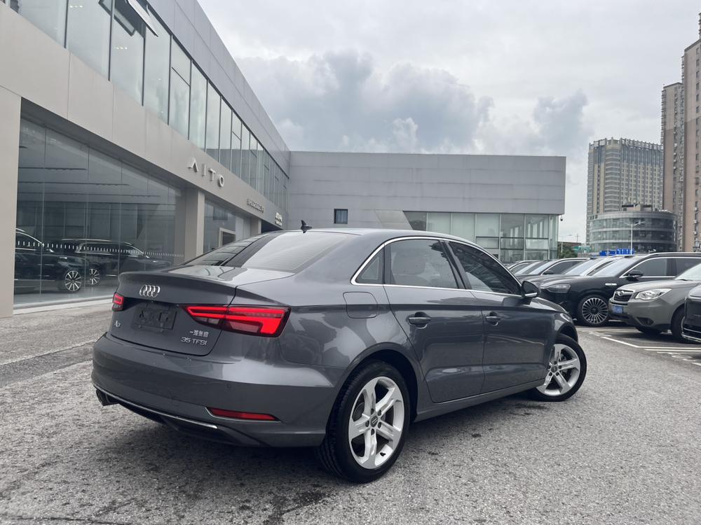 Audi A3 2020 модельного года, обновлённая версия Limousine 35 TFSI, базовая комплектация, China VI - фото 5