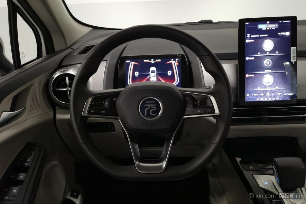 Yuan Pro 2021 модель 401KM Люкс - фото 14