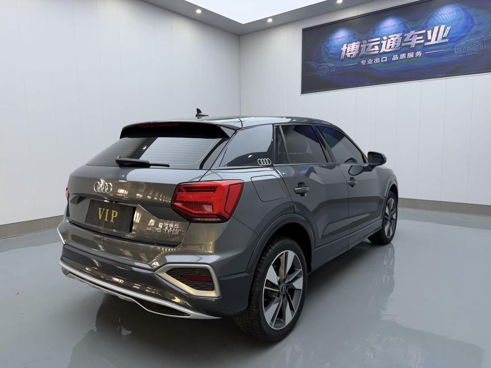Audi Q2L 2022 модель 35 TFSI в стильной элегантной комплектации - фото 6