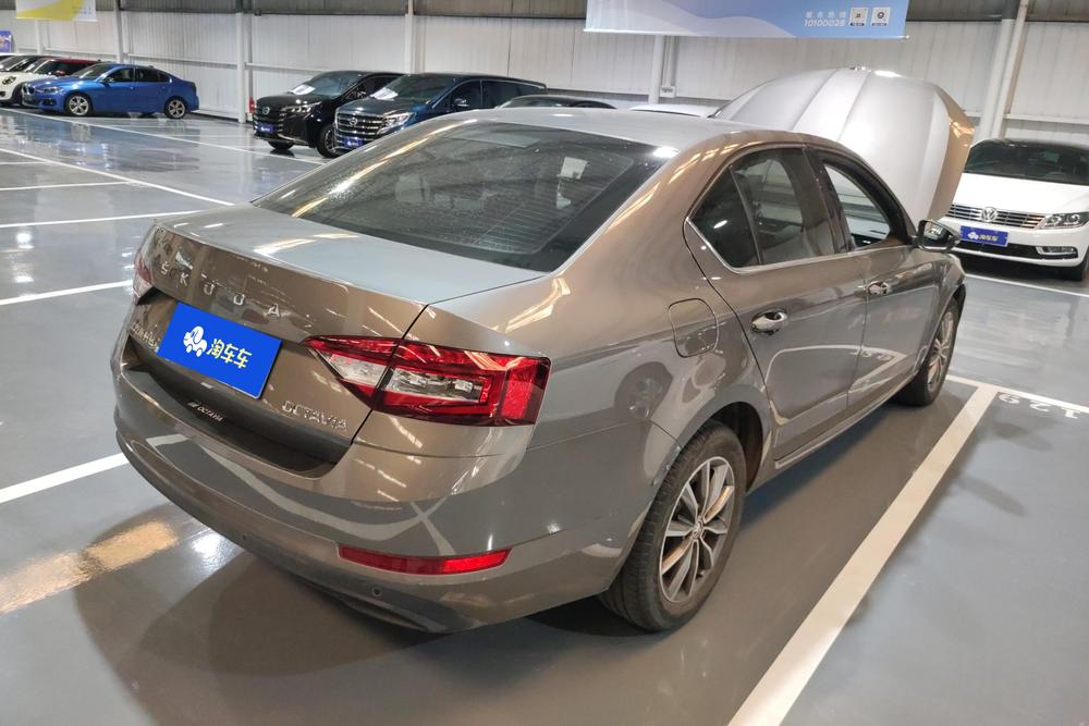 Octavia модель 2021 года 1.5L автоматическая комфортная версия - фото 3