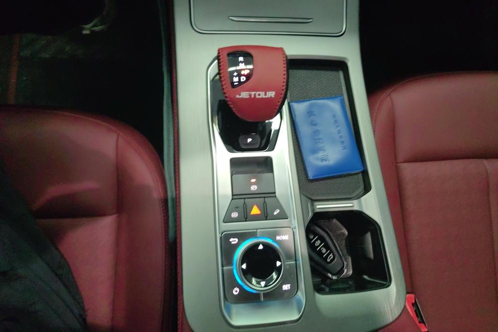 Jetour X70 PLUS 2025 модельного года, чемпионская версия 1.5T DCT Champion PRO, 7 мест - фото 14