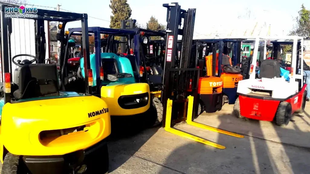 Вилочный японский б/у погрузчик