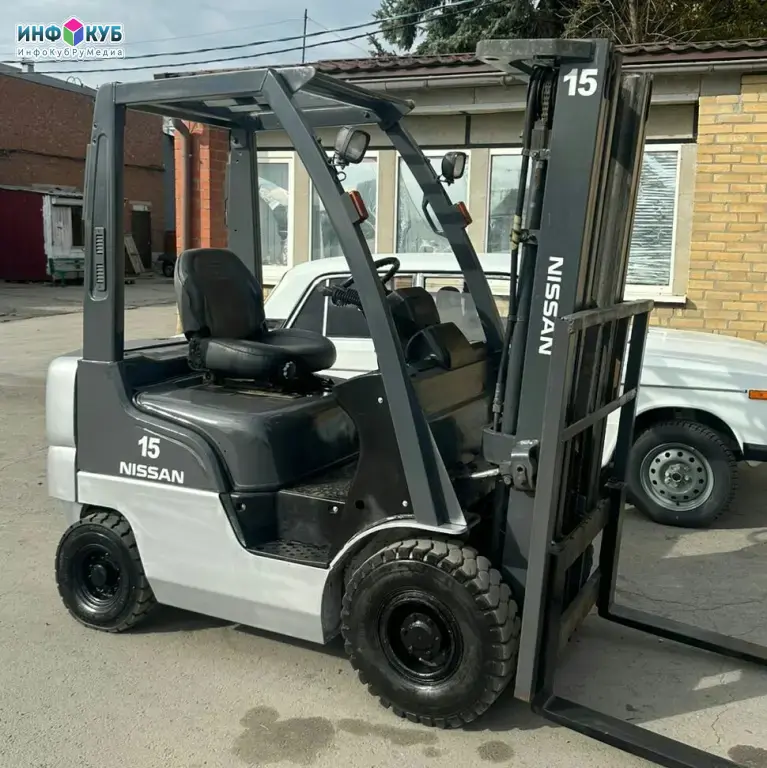 Вилочный погрузчик NISSAN FD15