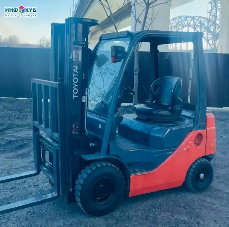 Погрузчик вилочный TOYOTA 8FG15