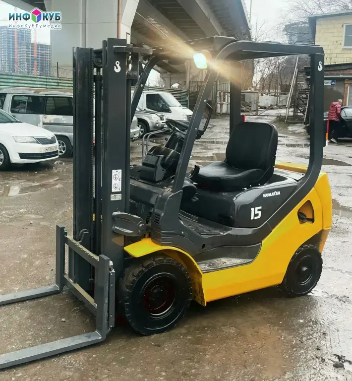 Вилочный погрузчик KOMATSU FD15