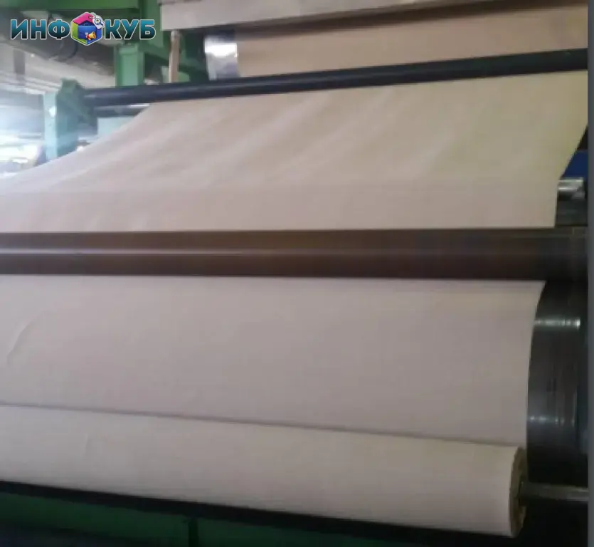 Упаковочная бумага креппированная с антикоррозионным покрытием (ингибитором) для цветного металла и ПЭ покрытием ширина 170 мм.