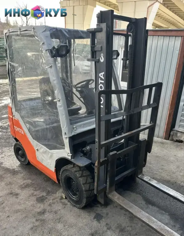 Погрузчик вилочный TOYOTA 8FD18