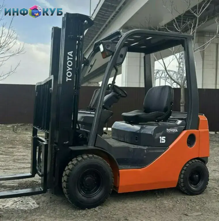 Вилочный погрузчик Toyota 8FG15