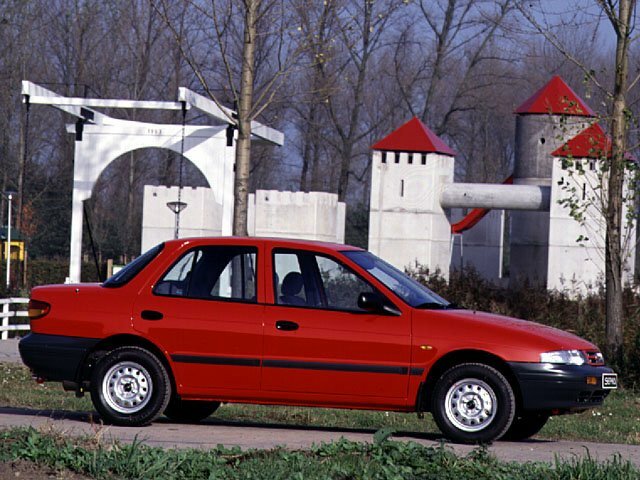 Сбоку
