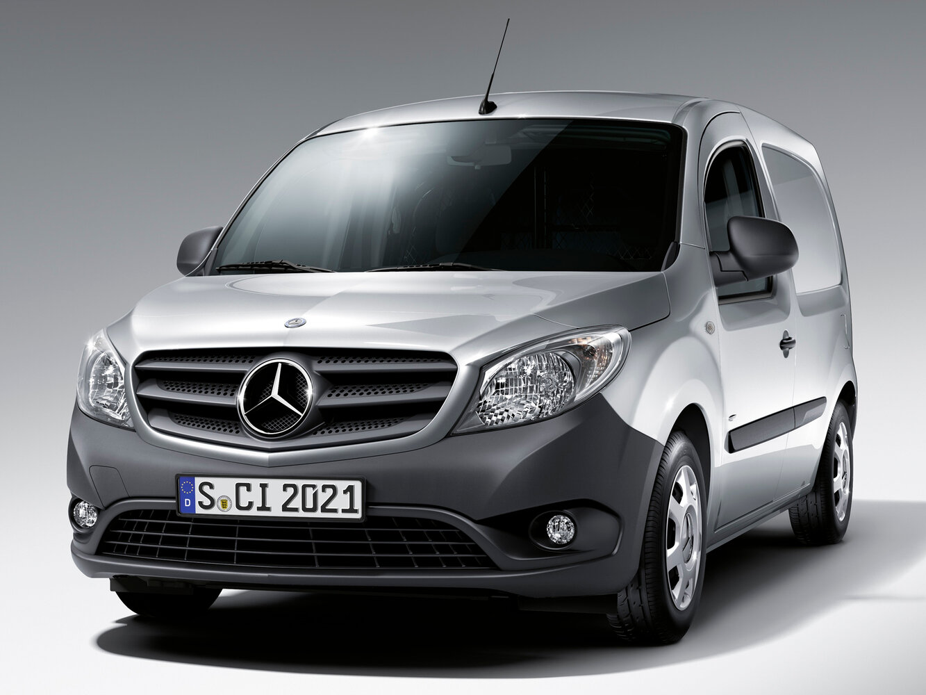 108 CDI 1.5d MT (75 л.с.)