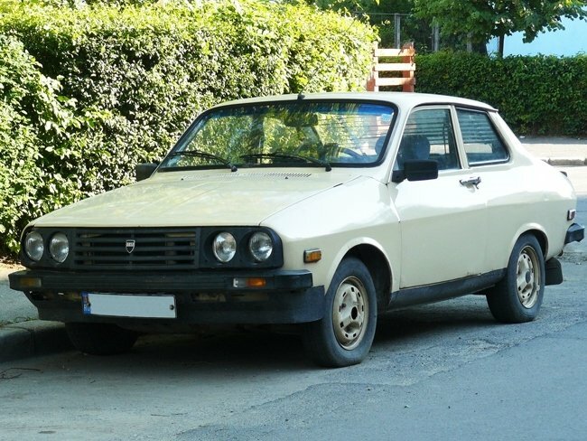Спереди