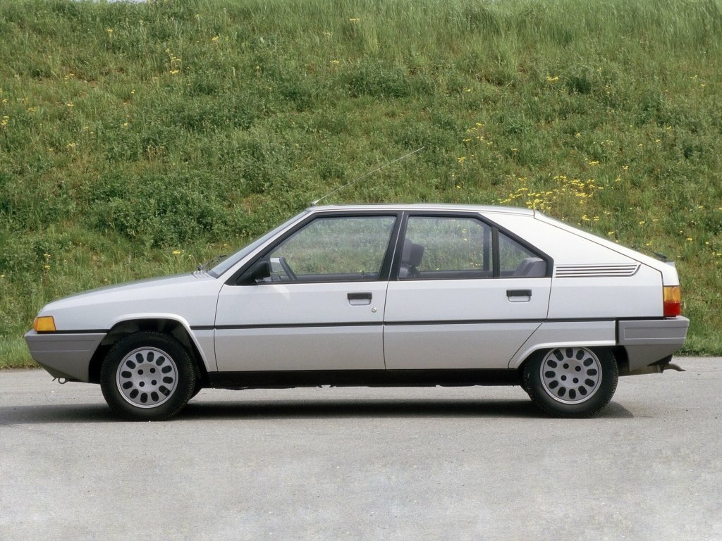 Сбоку