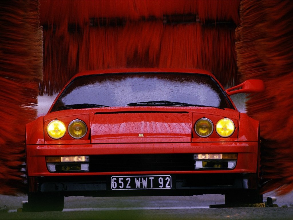 Спереди