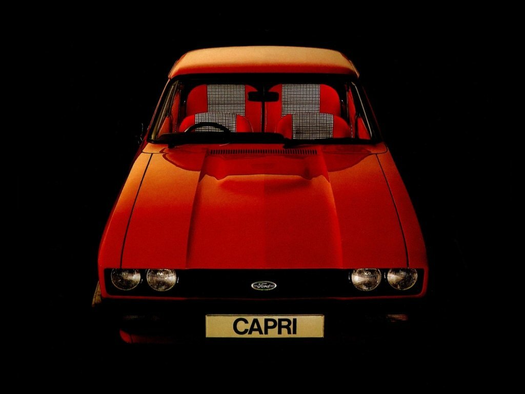Спереди