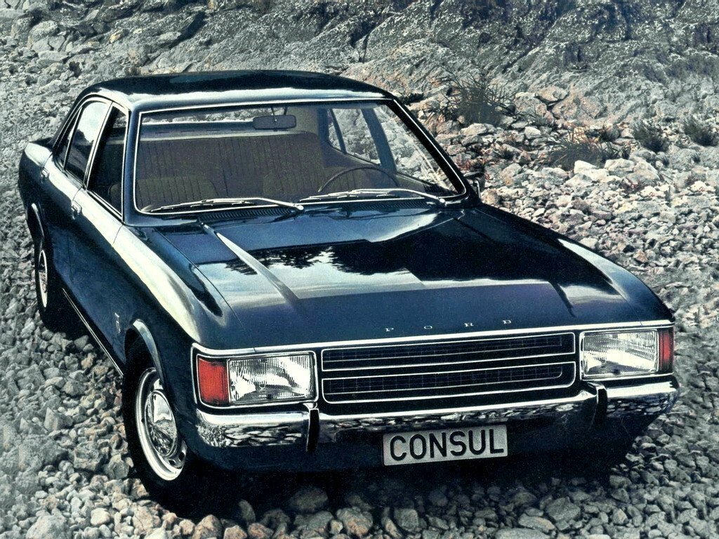Спереди
