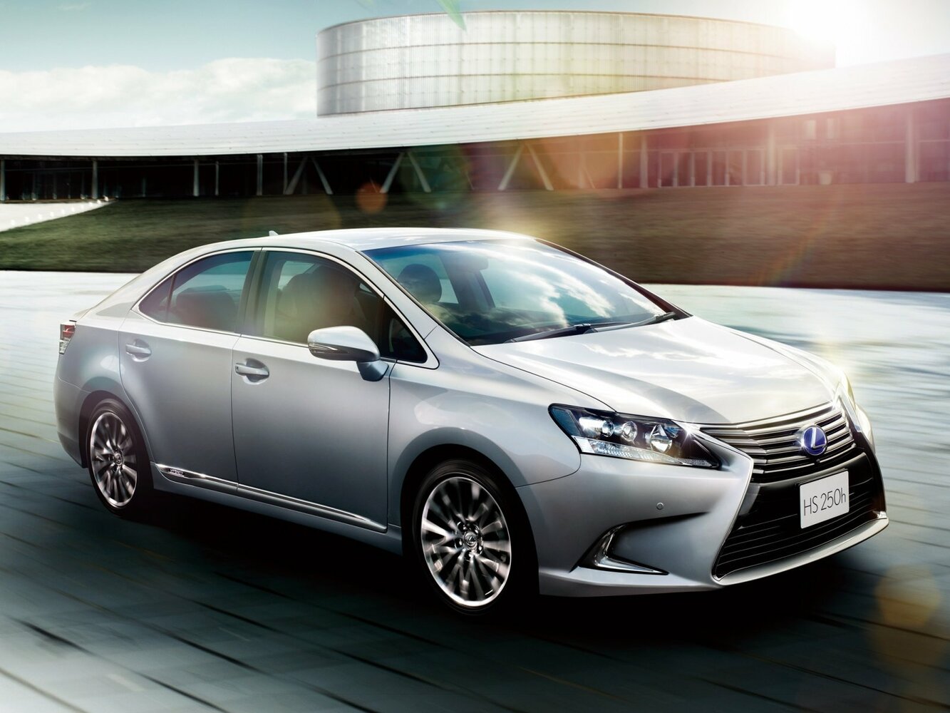 250h 2.4hyb CVT (147 л.с.)