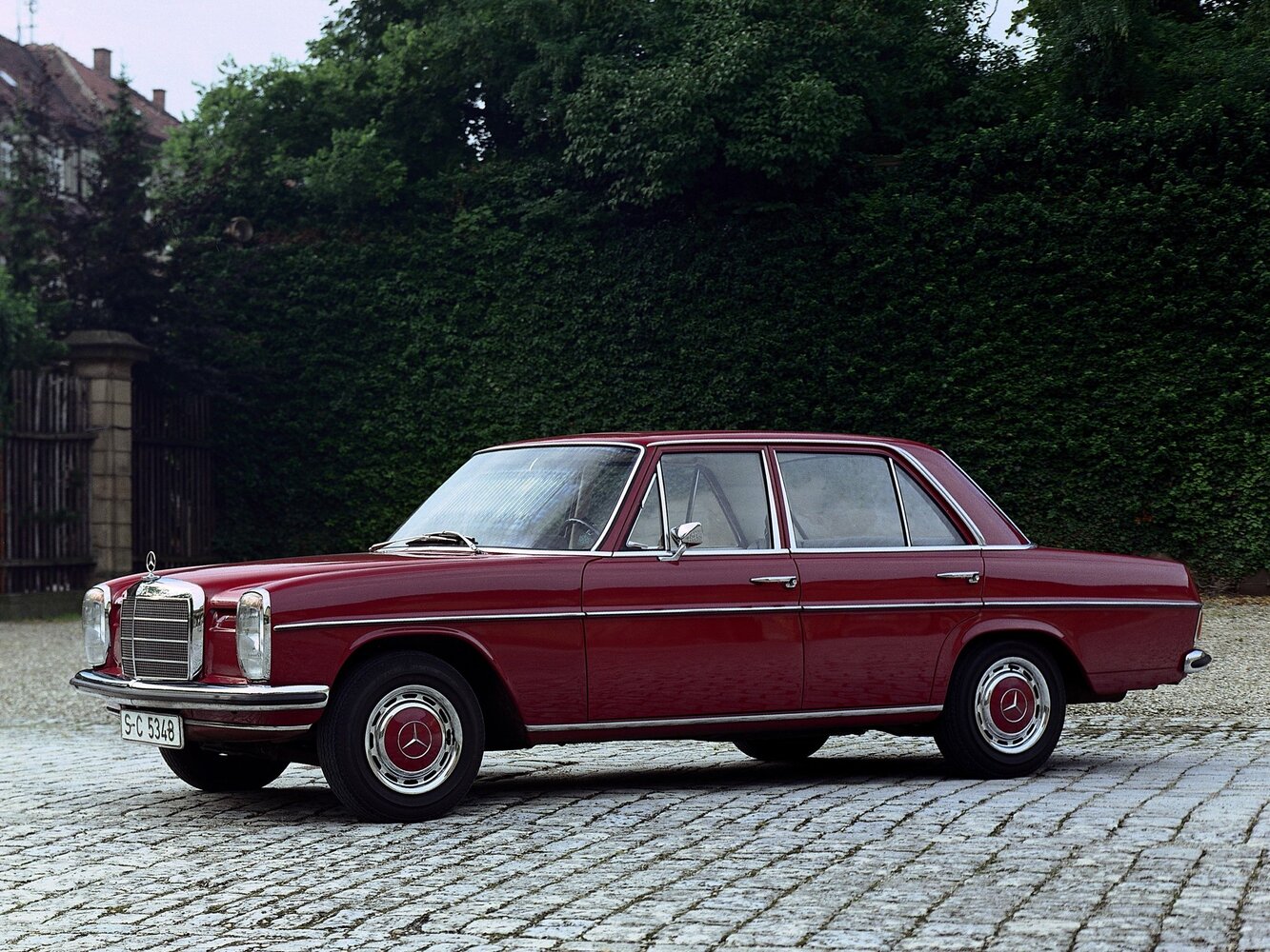 200 2.0d MT (55 л.с.)