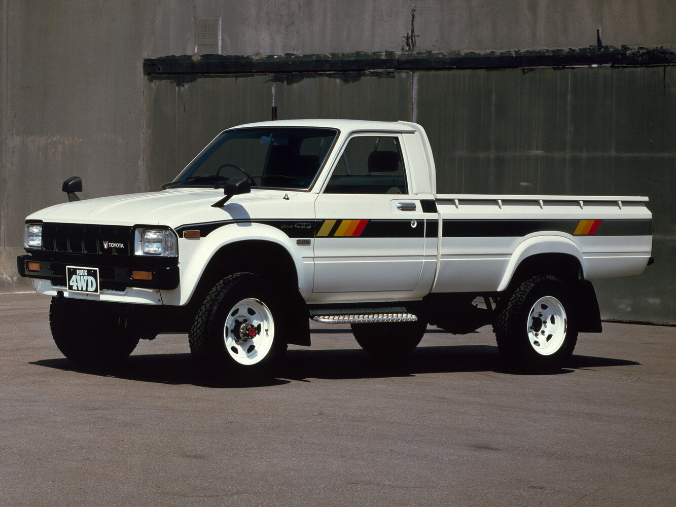 2.2d MT (63 л.с.) 4WD