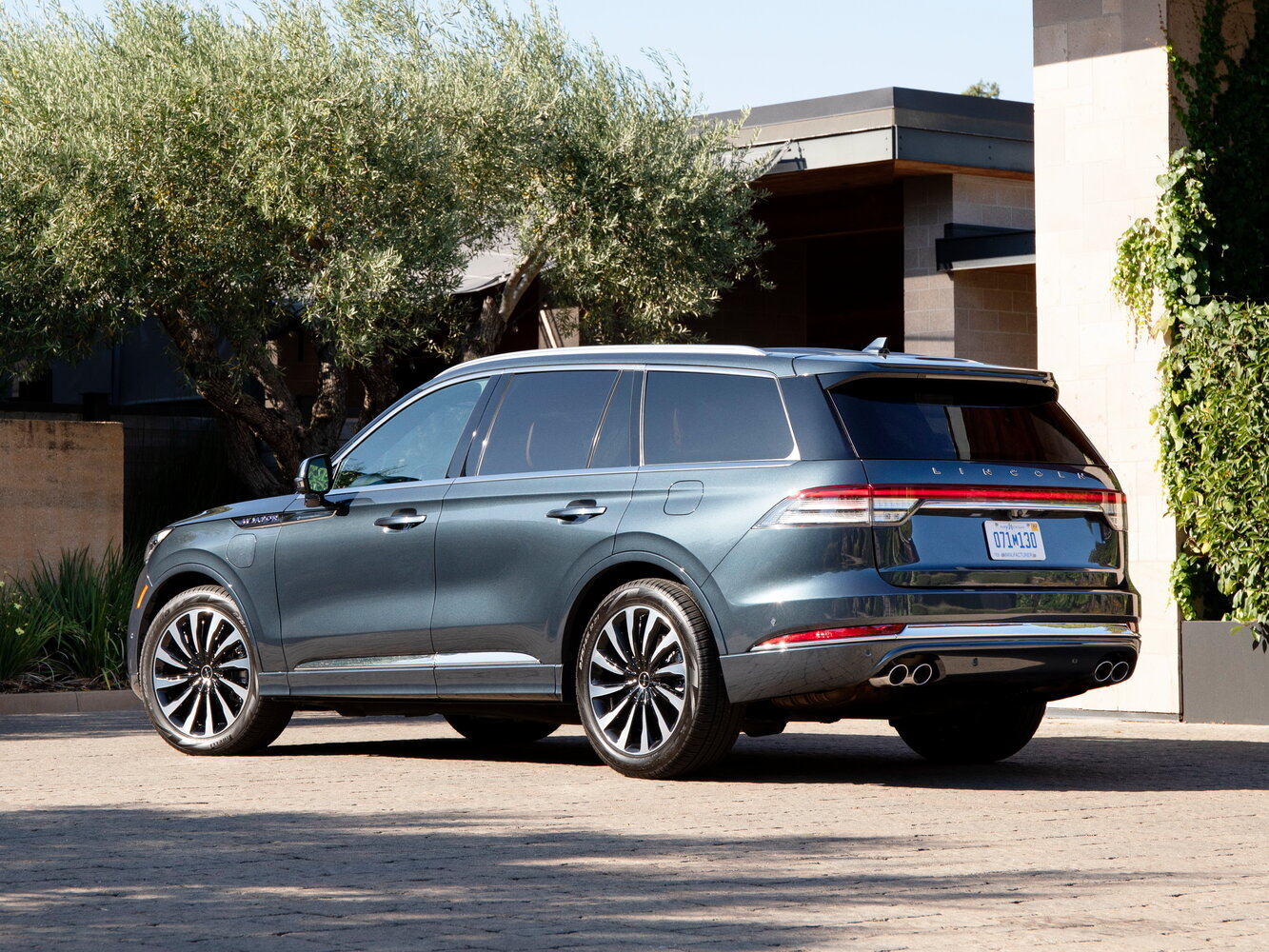 3/4 сзади