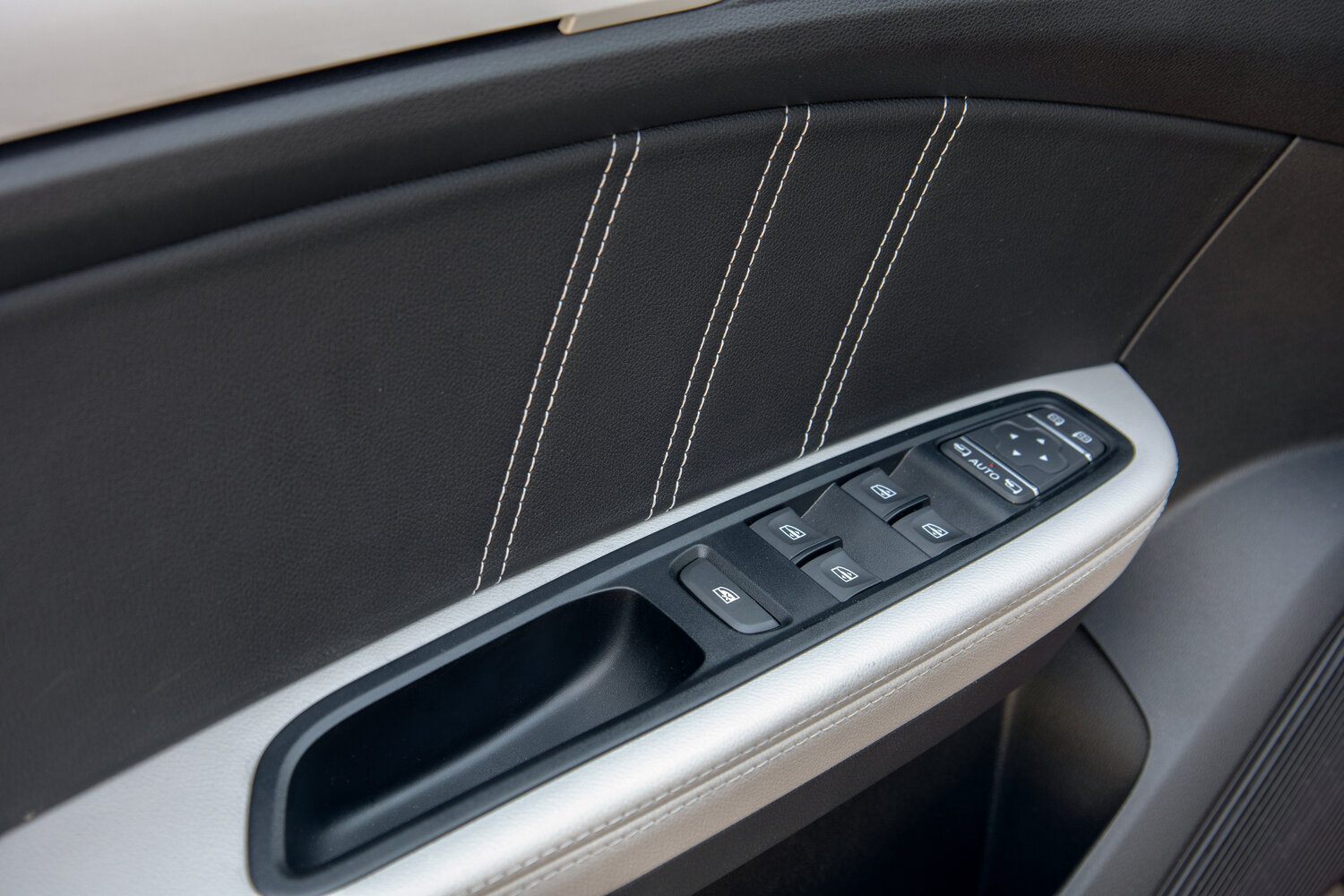 Дверь