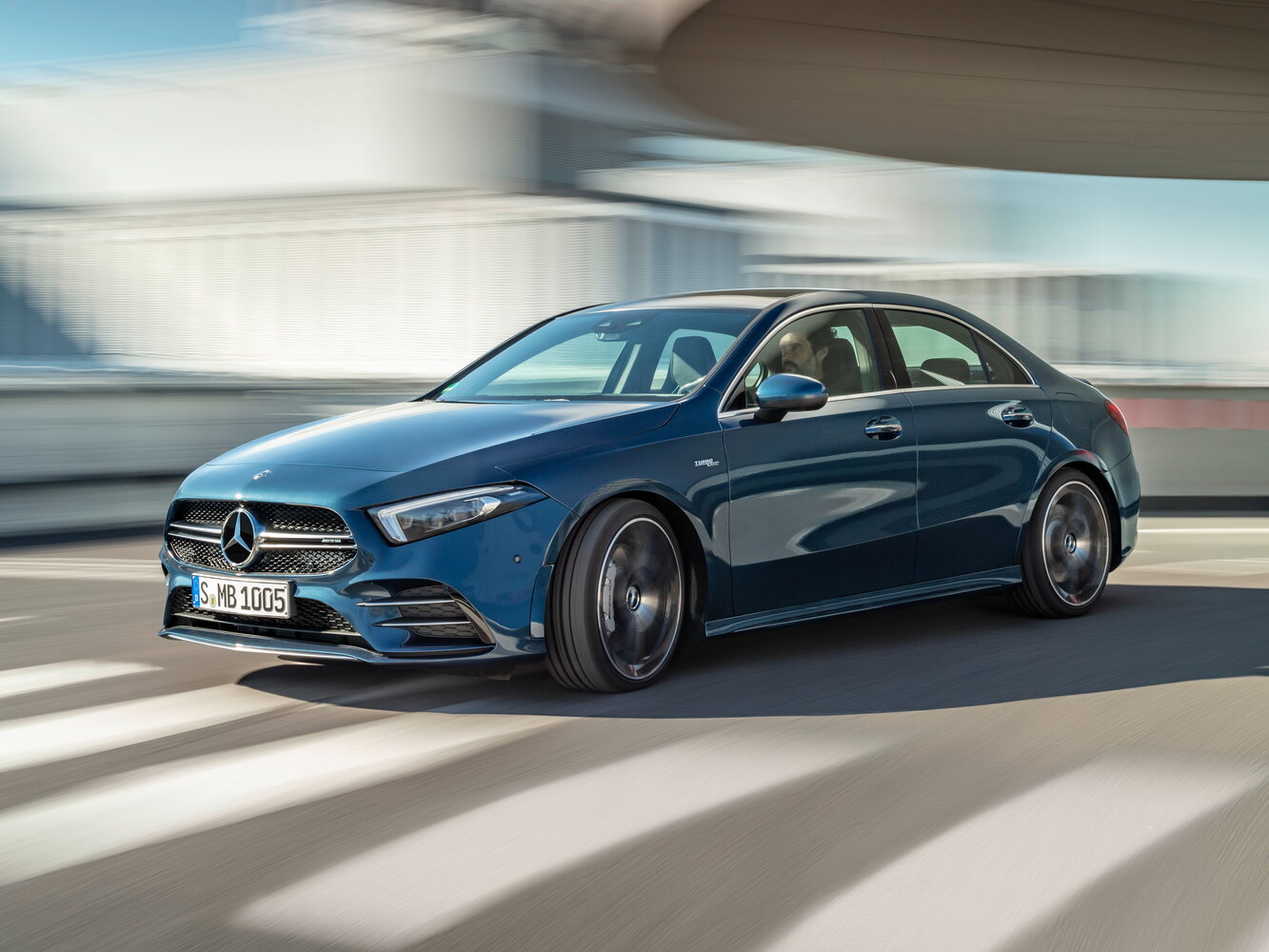 35 L AMG 2.0 AMT (306 л.с.) 4WD