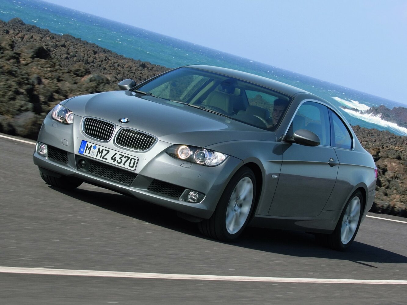 320i 2.0 AT (150 л.с.)
