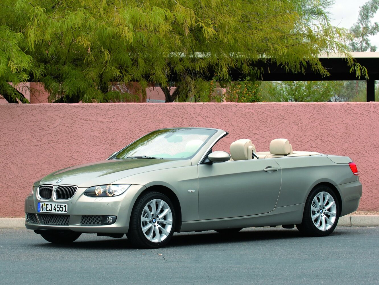 320i 2.0 MT (156 л.с.)