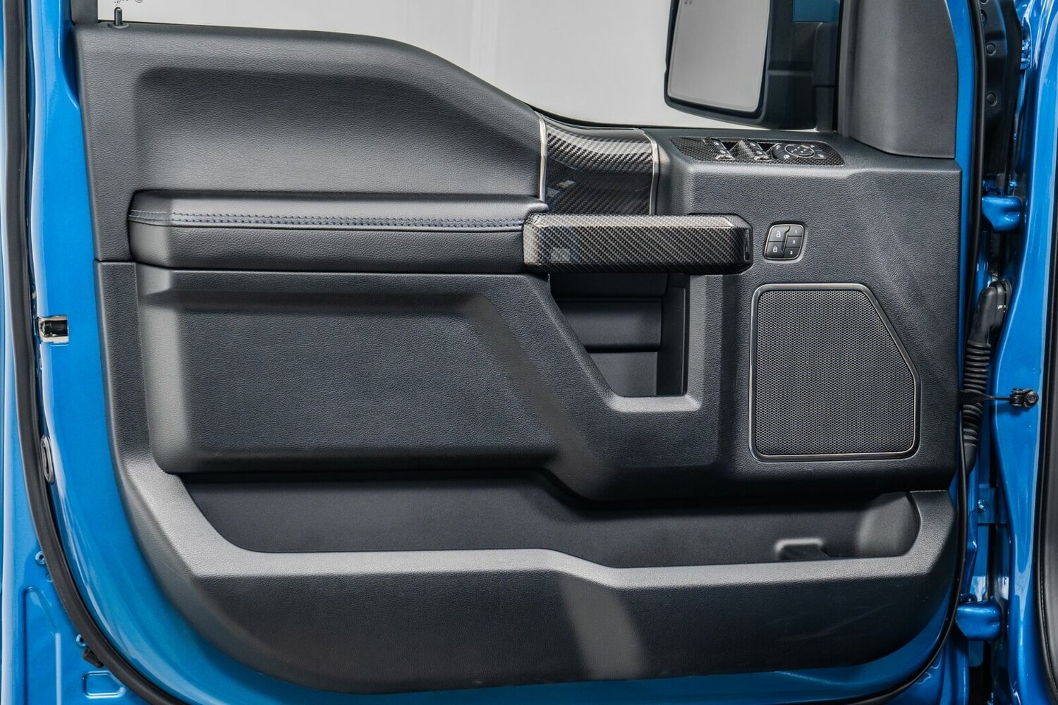 Дверь