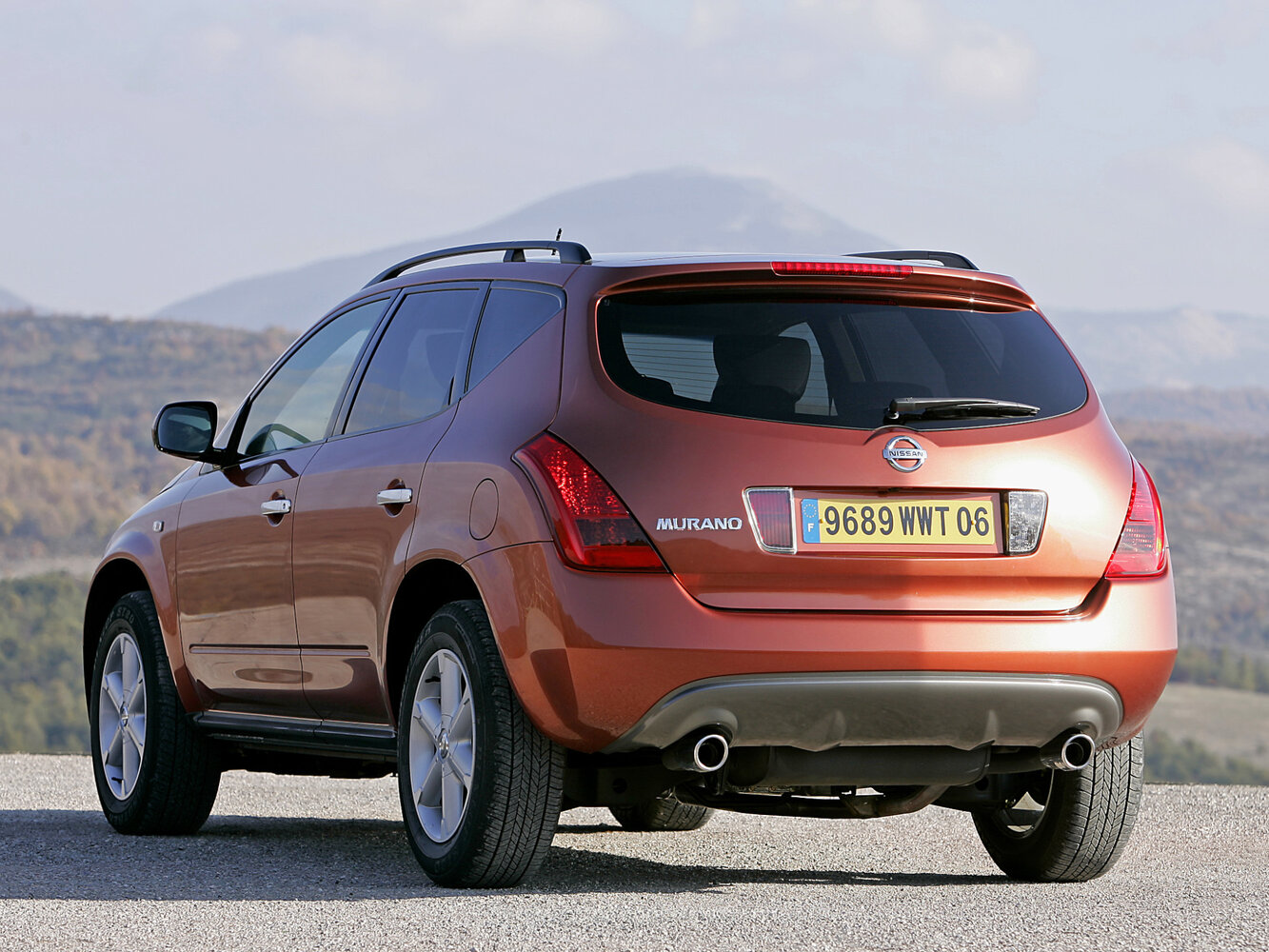 Сзади