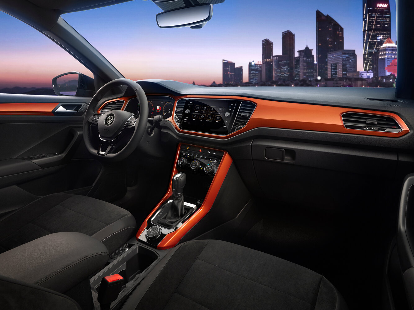 Салон спереди
