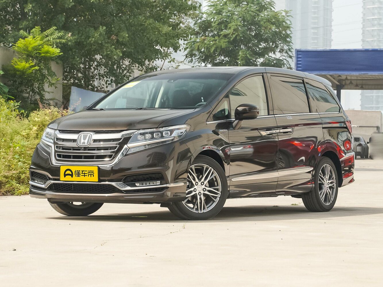 2.0hyb CVT (215 л.с.)
