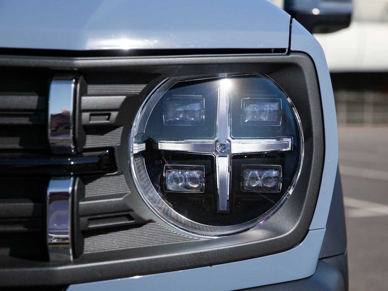 light-front_1