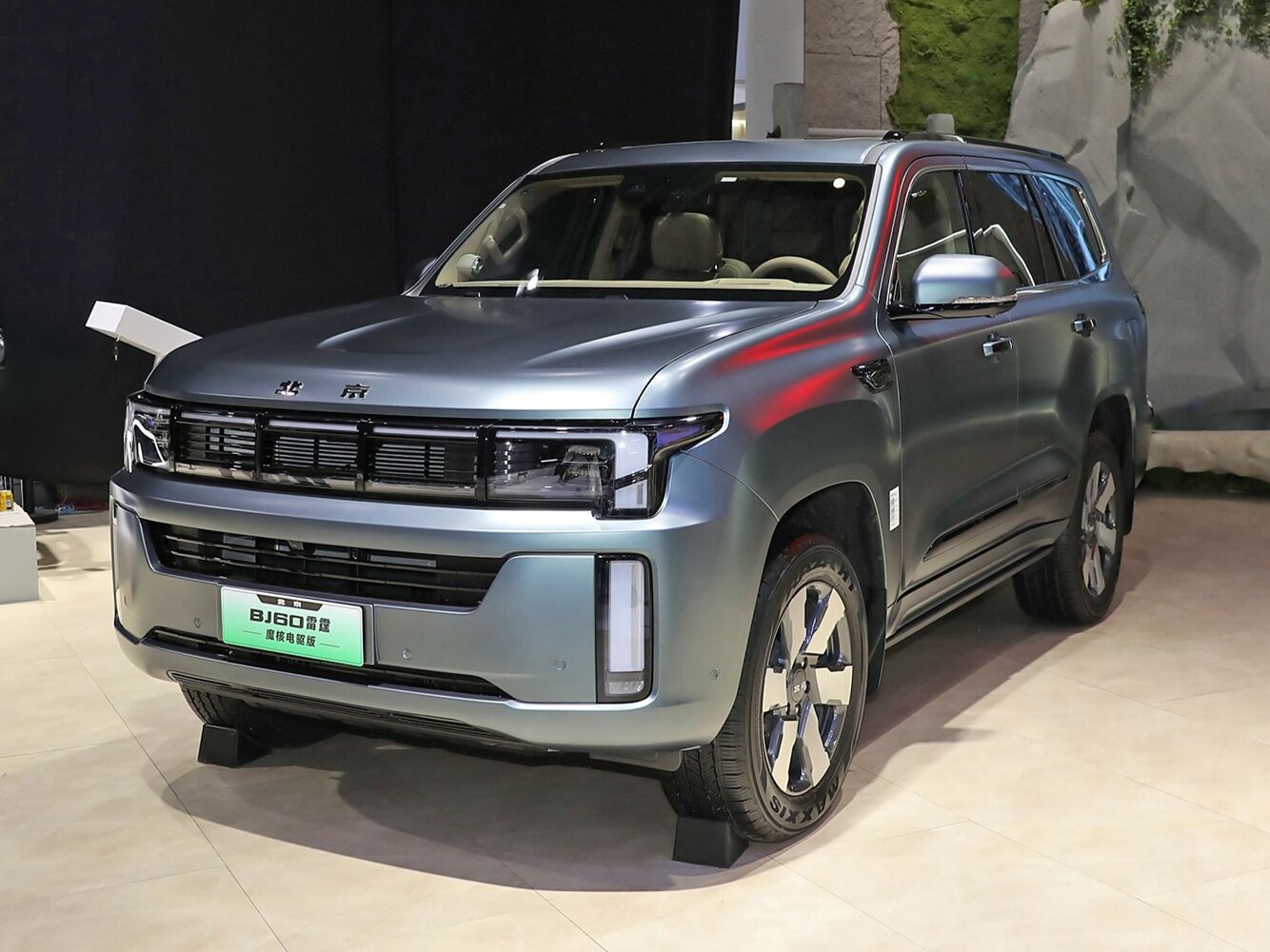 Thunder 1.5hyb AT (548 л.с.) 4WD