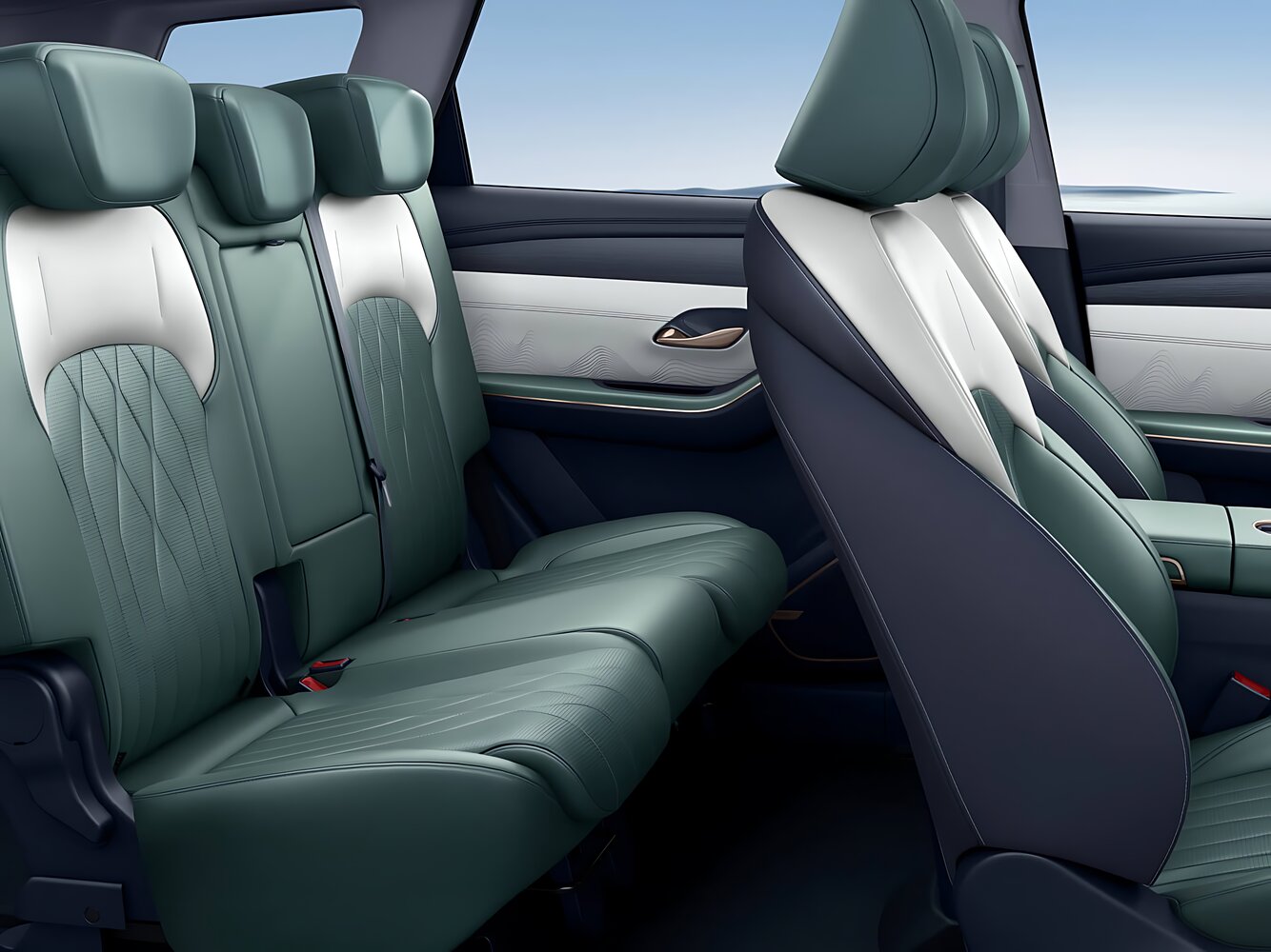 Салон сзади
