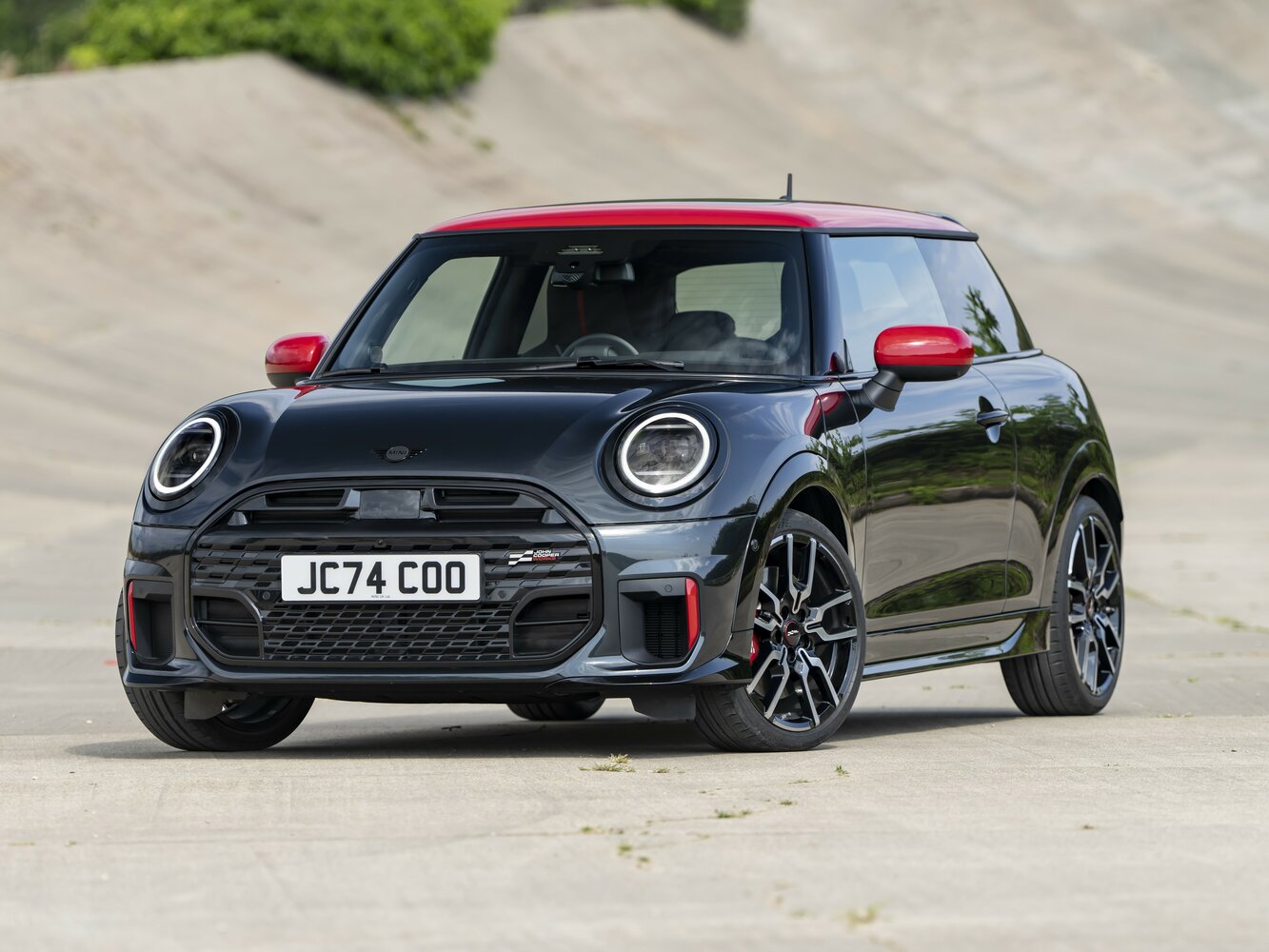 JCW 2.0 AMT (231 л.с.)