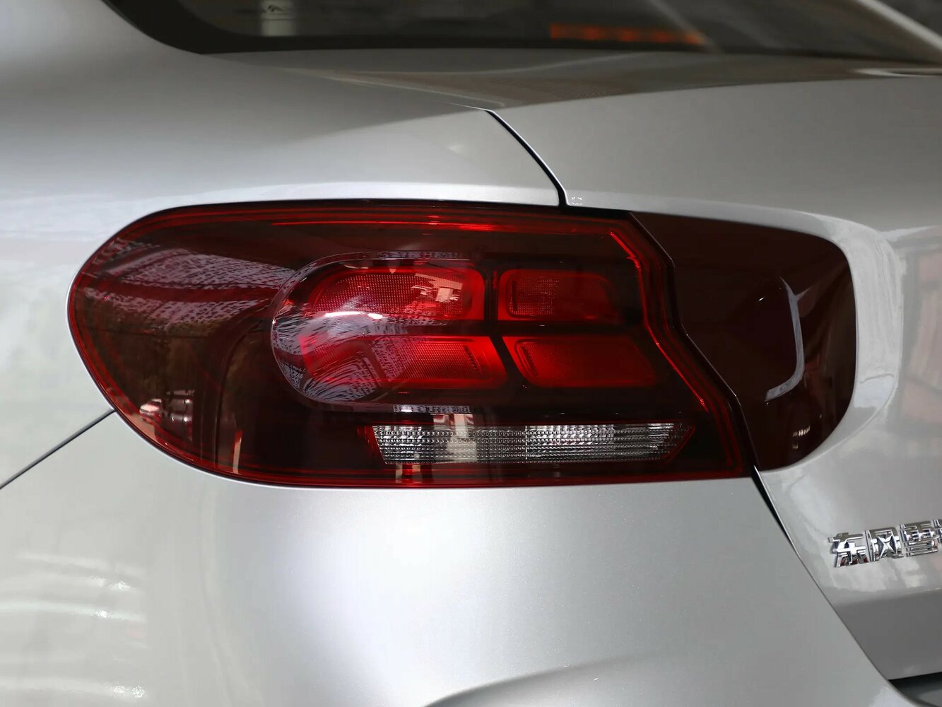 Фара задняя