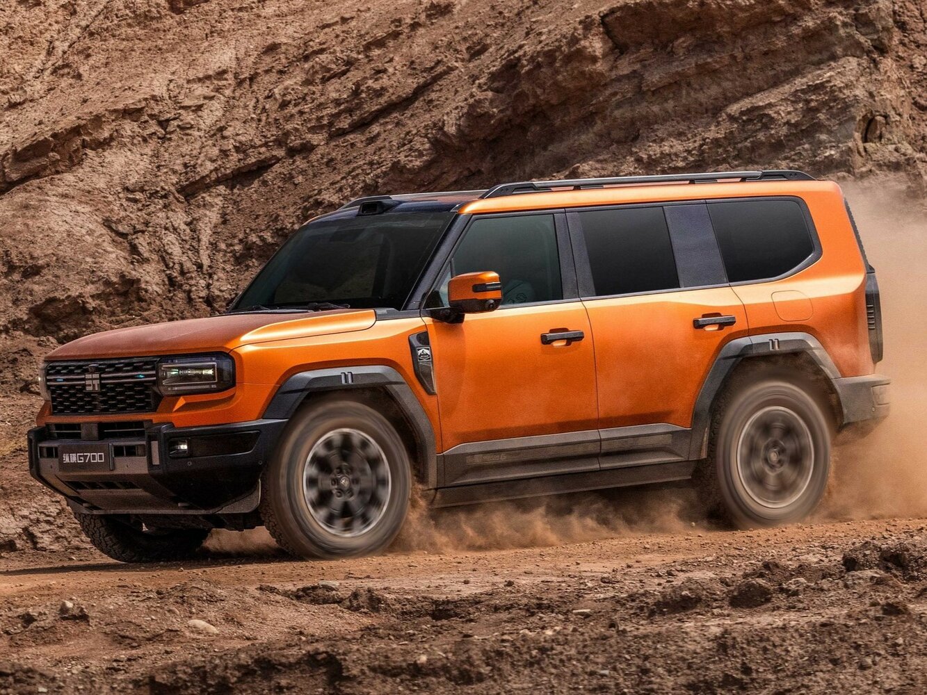 2.0hyb AT (904 л.с.) 4WD