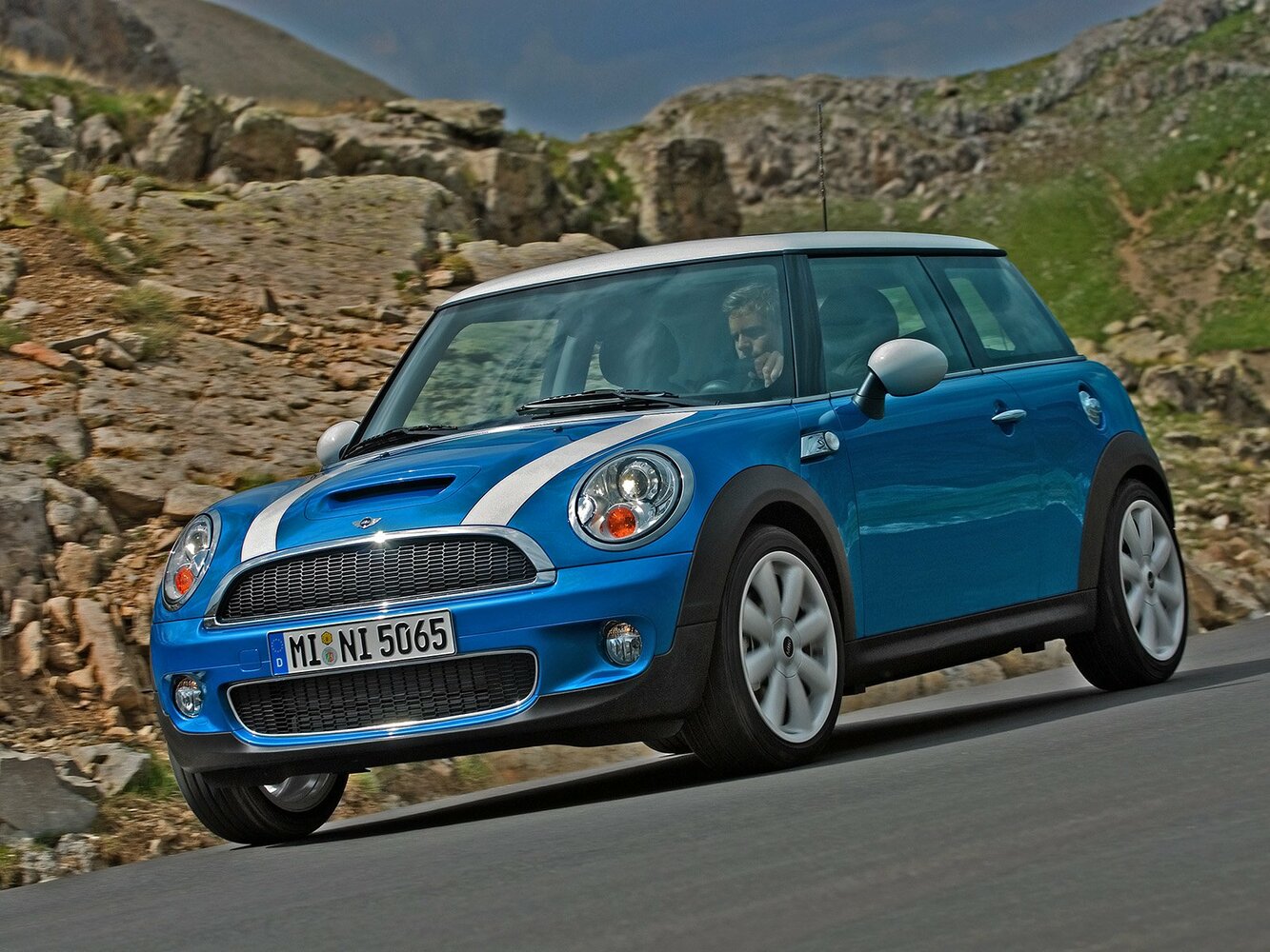 Cooper S 1.6 MT (175 л.с.)