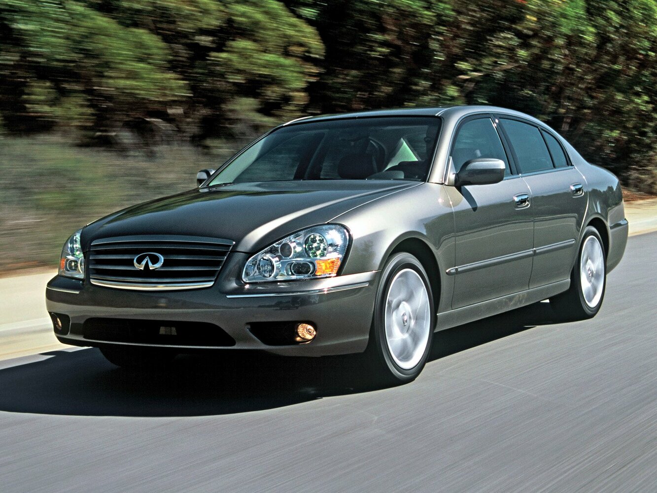 Q45 4.5 AT (340 л.с.)