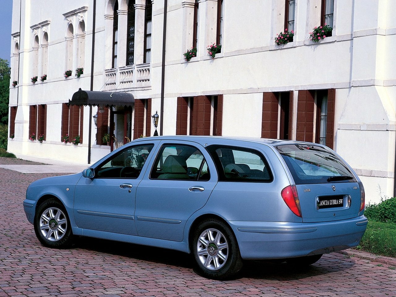 3/4 сзади