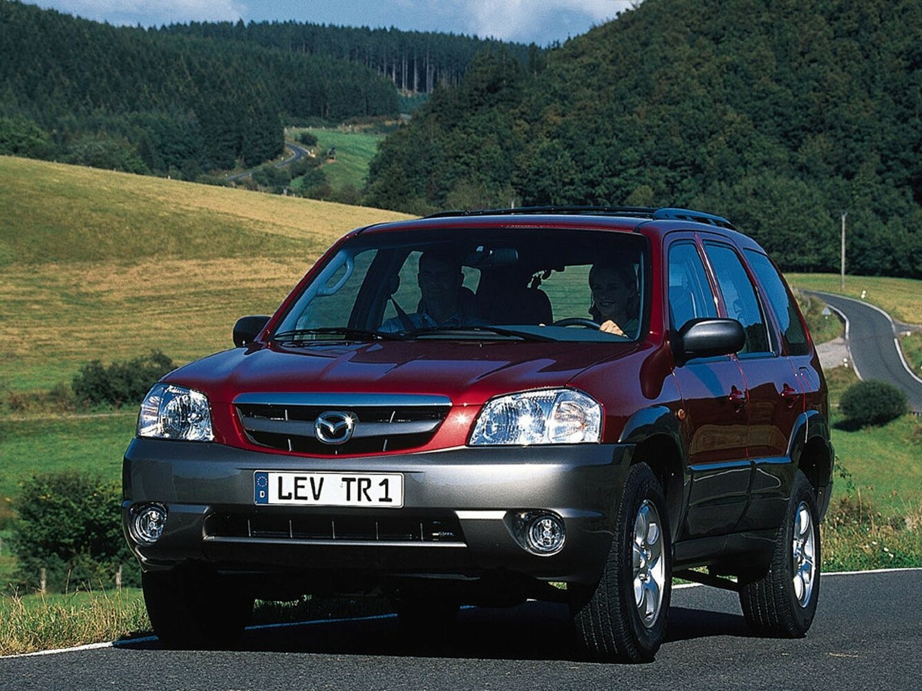 Спереди