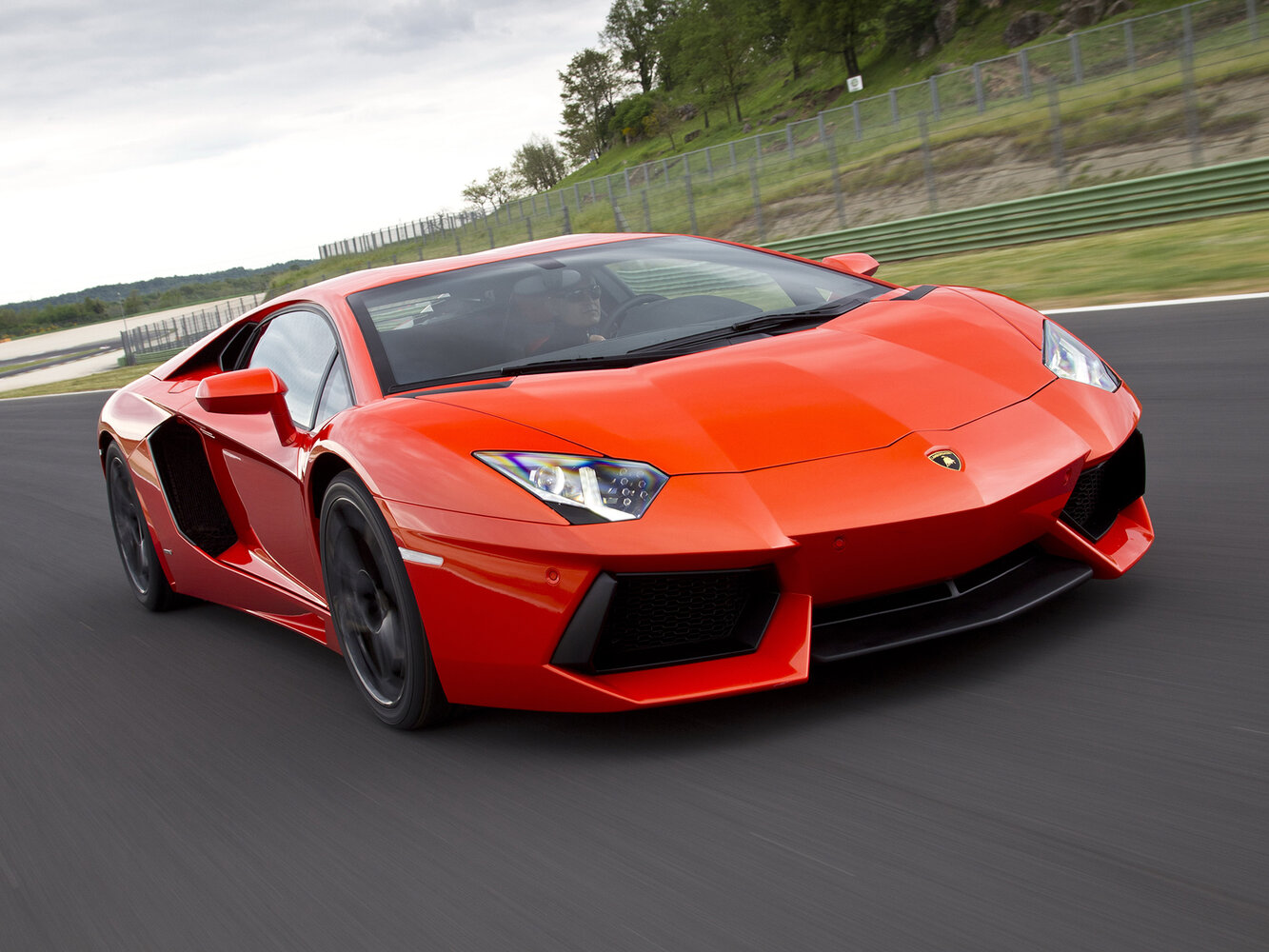 LP 700-4