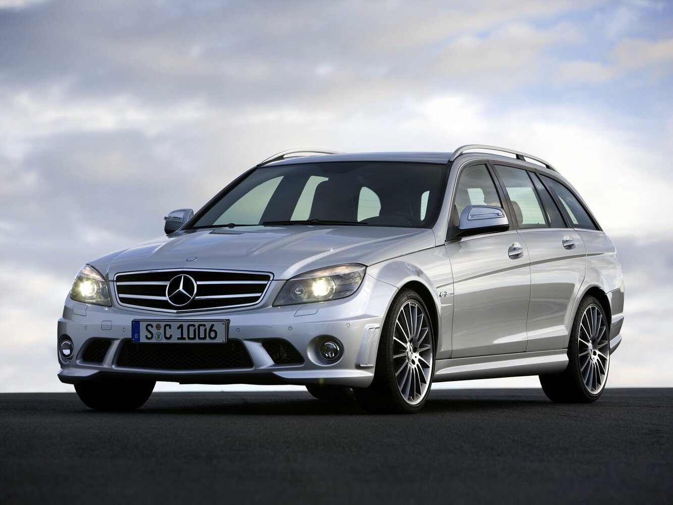 63 AMG 6.2 AT (457 л.с.)