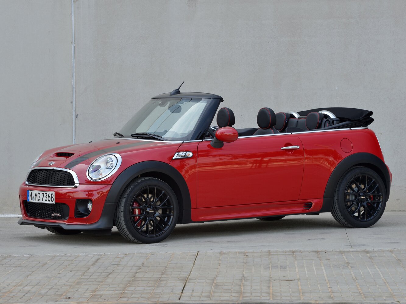 John Cooper Works 1.6 MT (211 л.с.)