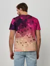Мужская базовая футболка / Бежево-малиновый абстрактный